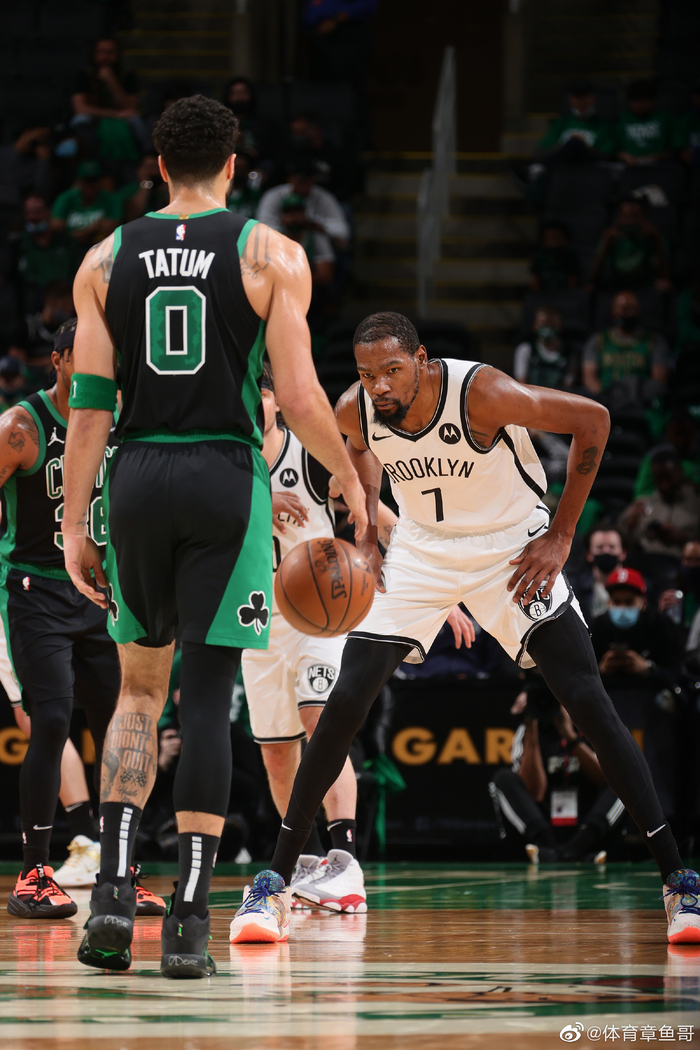 邬达夫斯基传射破门,率队取得胜利 邬达夫斯基传射破门,率队取得胜利