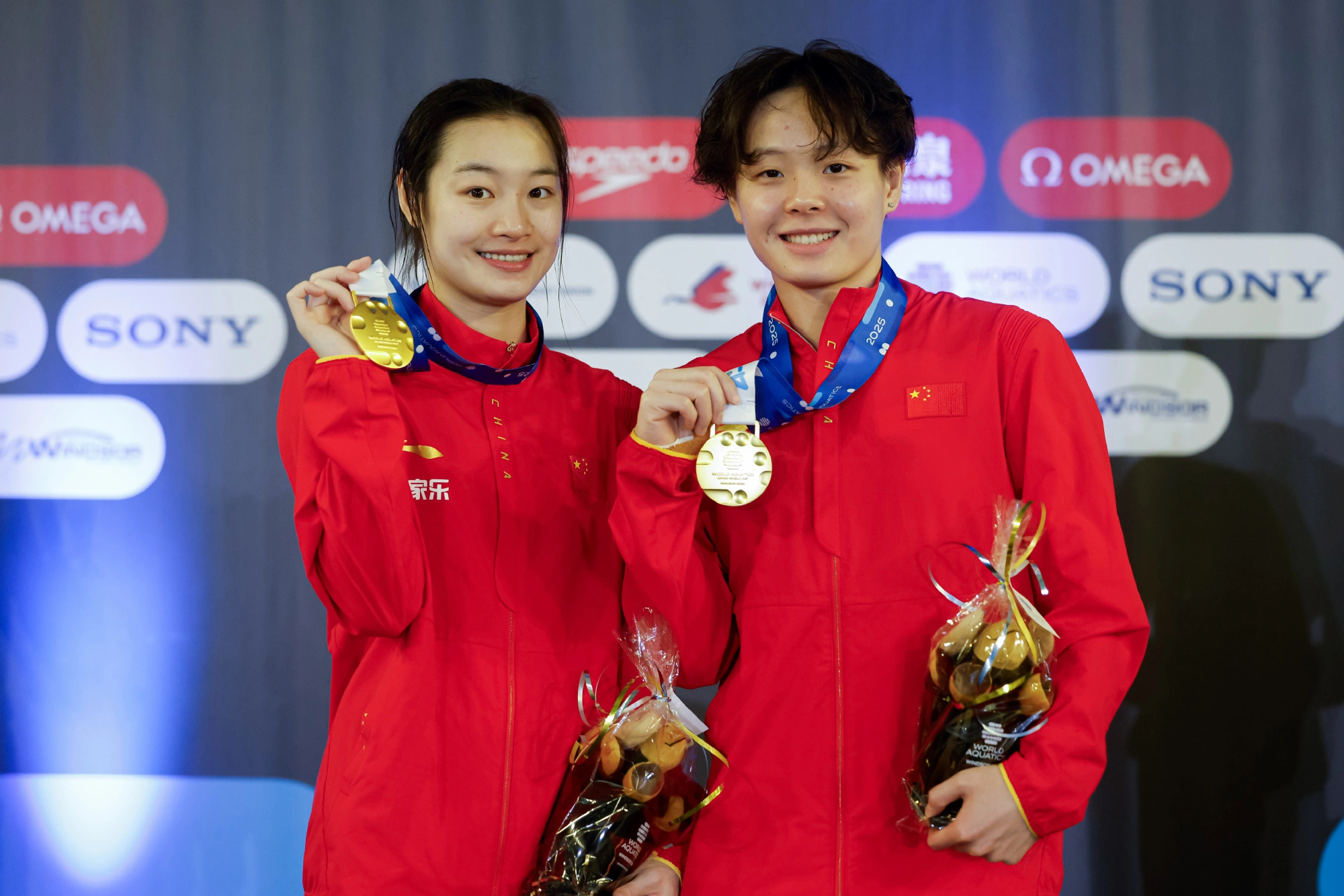 跳水女子比赛现场人山人海,选手冲击奖牌的简单介绍 跳水女子比赛现场人山人海,选手冲击奖牌的简单介绍