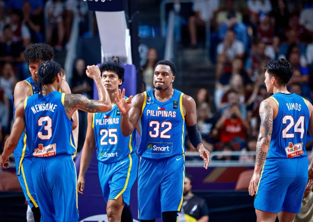 包含菲律宾男篮横扫西班牙男篮，伦纳德统治全场的词条