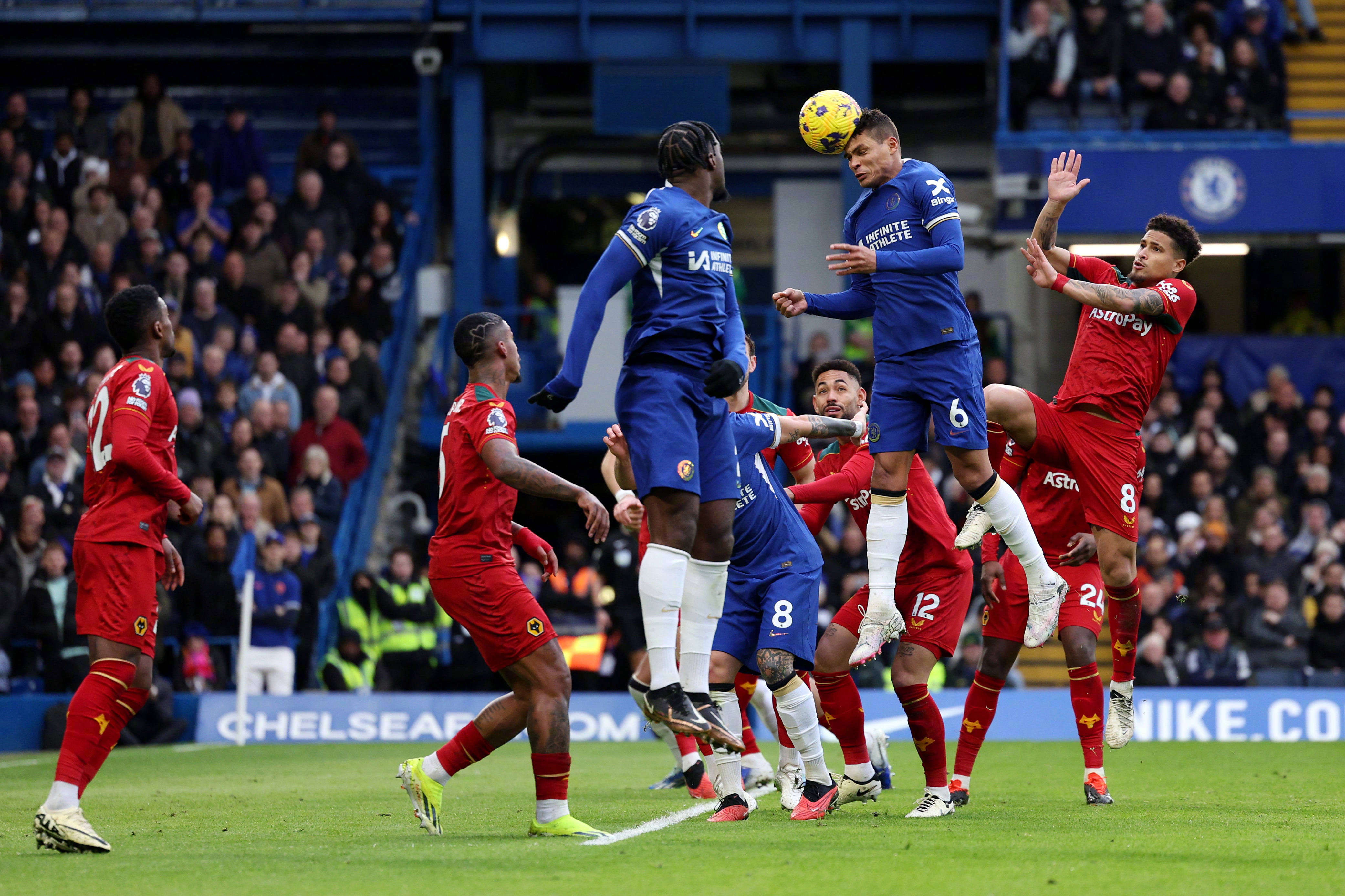 关于克罗地亚险胜切尔西，萨内完成帽子戏法的信息