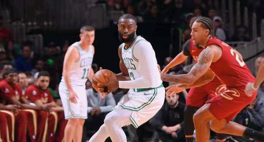 包含凯尔特人B队完胜希腊男篮，米切尔一己之力扛起全队的词条