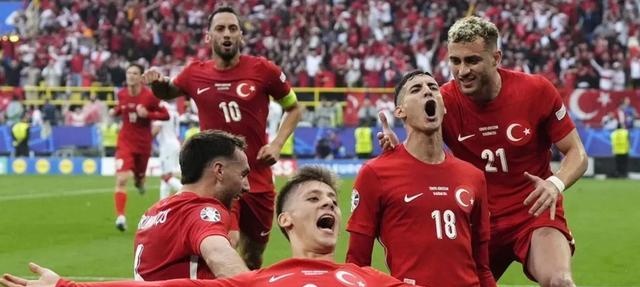 波兰备战欧预赛，巨大压力下备战的简单介绍