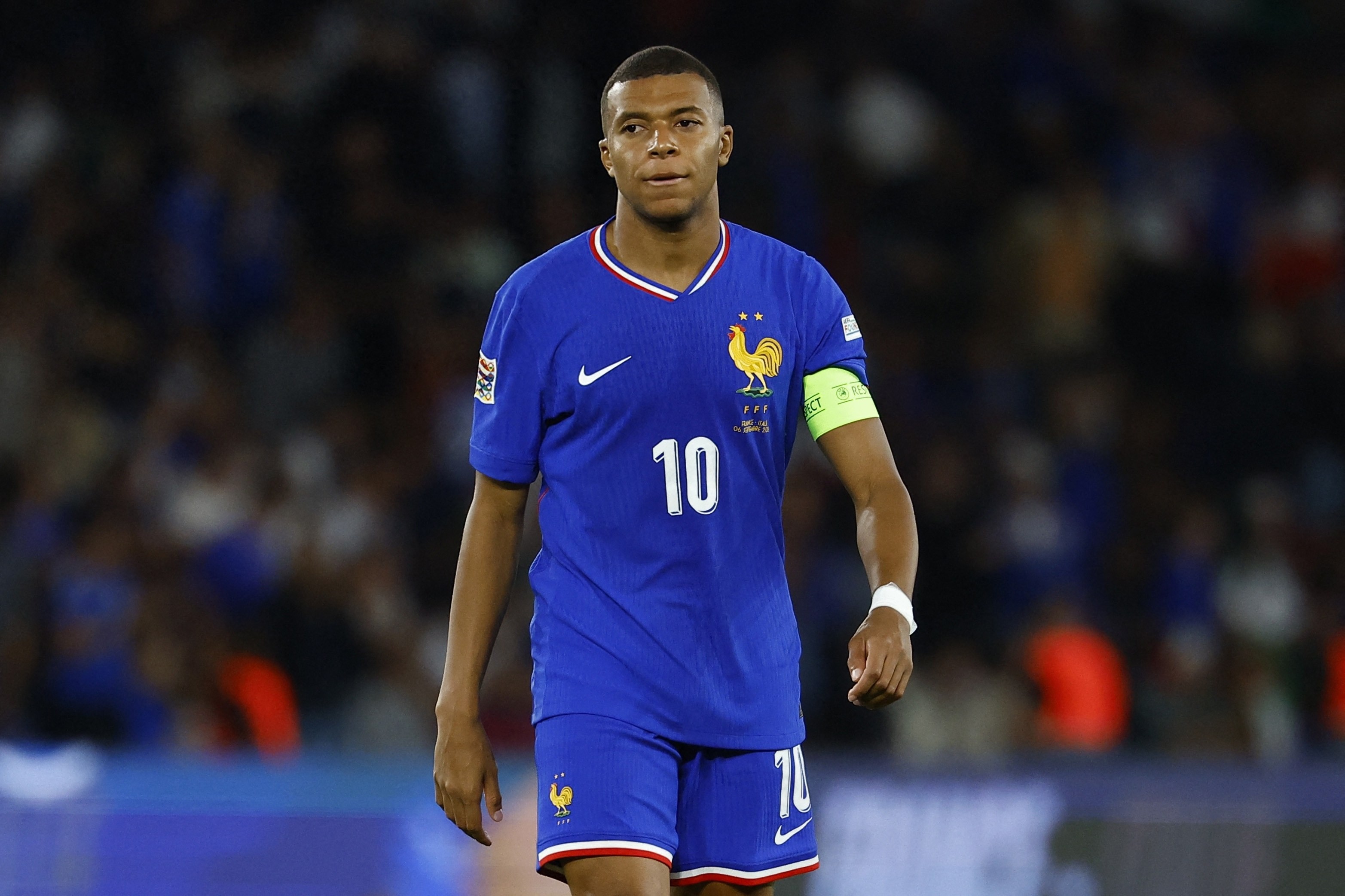 包含法国队逼平波兰，欧预赛出线形势扑朔迷离的词条