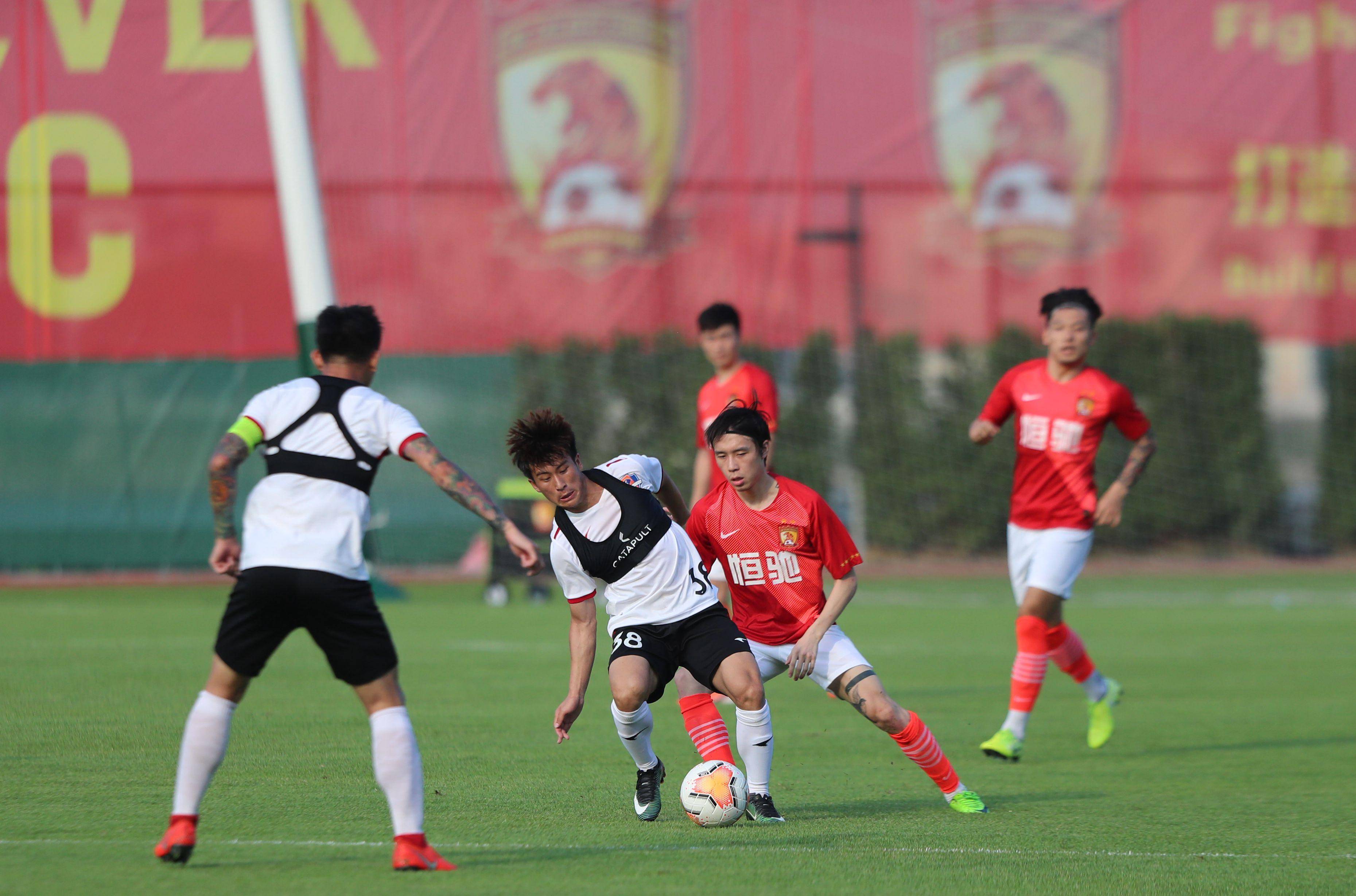 包含深圳佳兆业球队备战计划曝光，冲击亚冠资格的词条