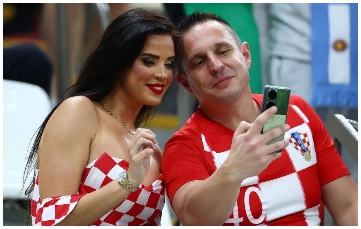 克罗地亚球队华丽过人，引爆球迷热情