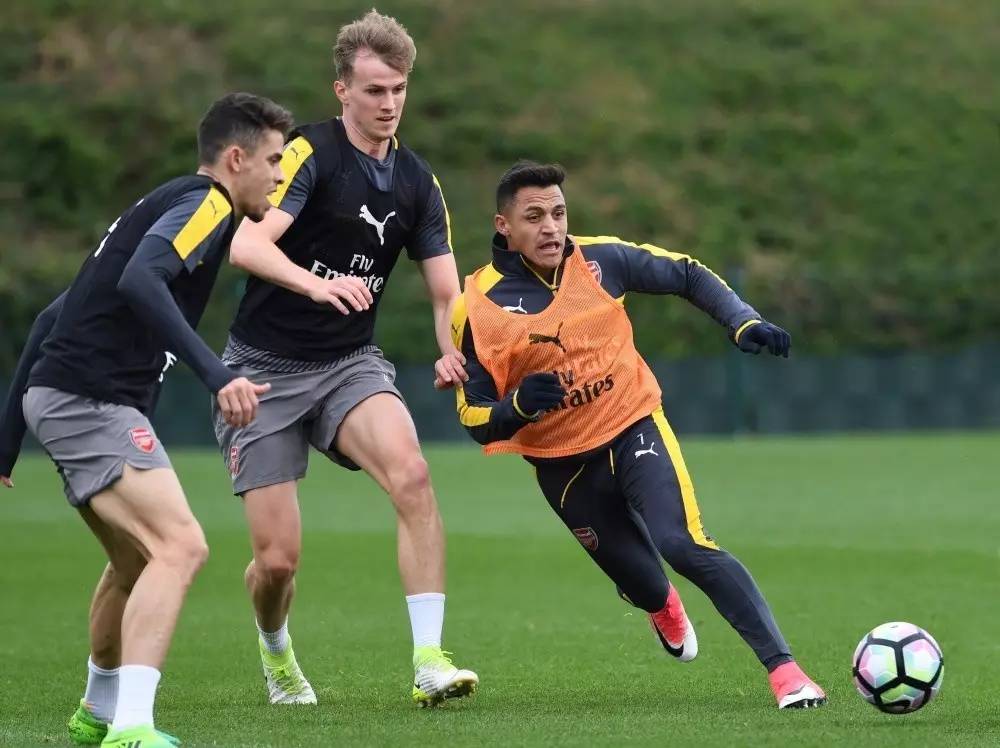 包含柏林赫塔积极备战，力争连胜的词条