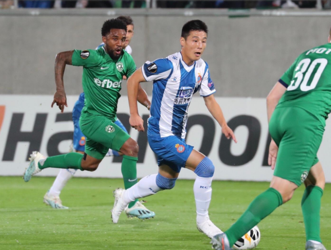 西班牙国脚因病缺席，球队战力受损