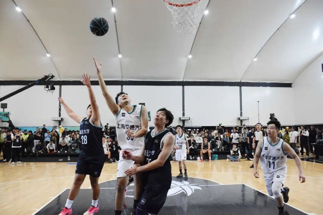 上海主场告捷，郭艾伦砍下全队最高分的简单介绍