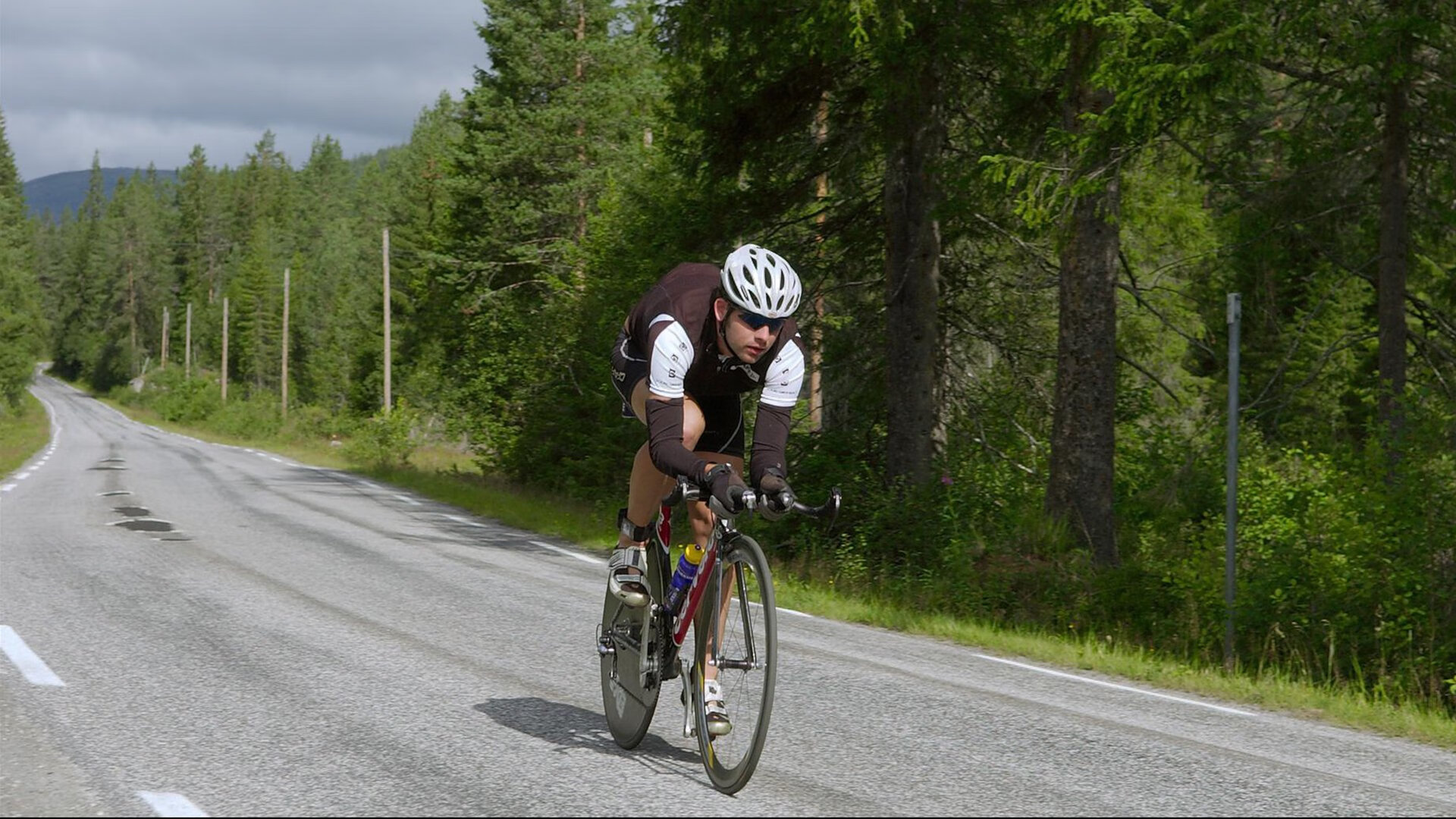 舞台越大越强，米切尔率北京队碾压热火的战术启示